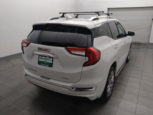 Used 2022 GMC Terrain Denali w/ Denali Premium Package AWD/4WD image 7