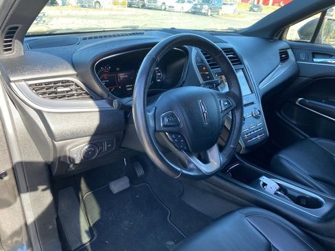 Used 2019 Lincoln MKC Premiere image 12