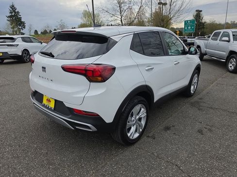 Used 2024 Buick Encore GX Preferred w/ Comfort Package image 9