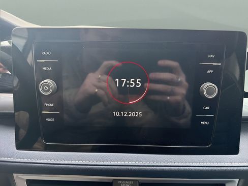 New 2026 Volkswagen Taos SEL AWD/4WD image 17
