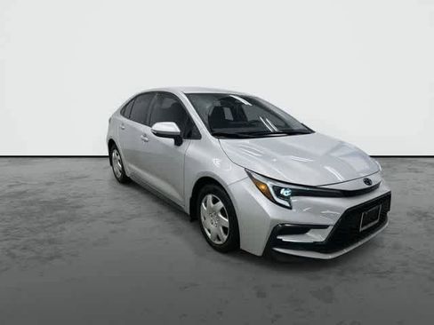 Used 2024 Toyota Corolla SE image 6