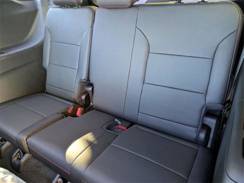 New 2026 Chevrolet Traverse Z71 w/ Driver Confidence Package image 25