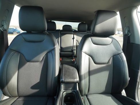 Used 2022 Jeep Compass Latitude image 34