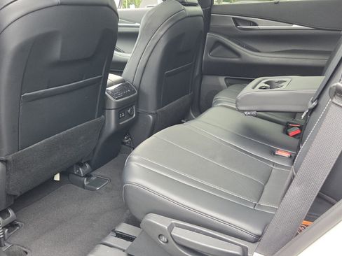 Used 2023 INFINITI QX60 Luxe FWD image 11
