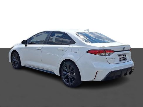 Used 2024 Toyota Corolla SE FWD image 5