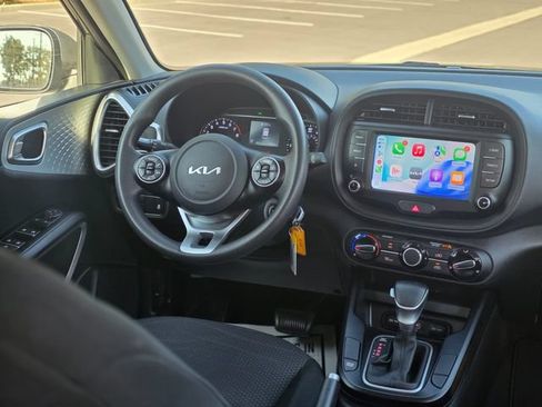 Used 2022 Kia Soul LX w/ Technology Package FWD image 19