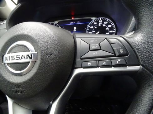 Used 2023 Nissan Sentra SV image 18