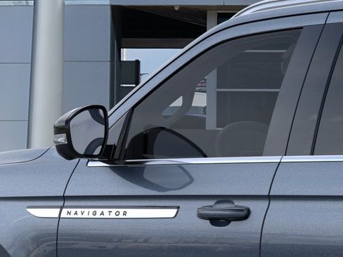 New 2026 Lincoln Navigator Reserve AWD/4WD image 20