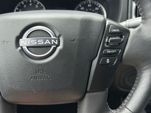 Used 2025 Nissan Frontier SV w/ SV Convenience Package RWD image 29