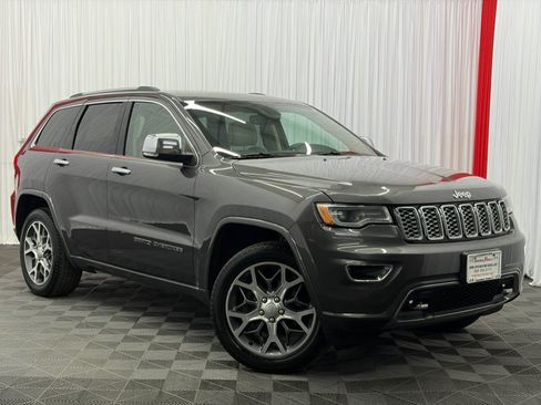 Used 2020 Jeep Grand Cherokee Overland AWD/4WD image 2