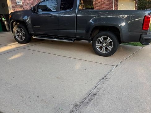 Used 2017 Chevrolet Colorado W/T w/ Custom Special Edition RWD image 8