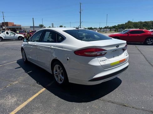 Used 2018 Ford Fusion SE w/ Equipment Group 602A FWD image 5
