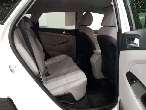 Used 2019 Hyundai Tucson SE image 16