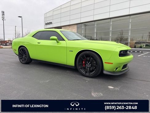 Used 2023 Dodge Challenger R/T w/ Plus Package image 1