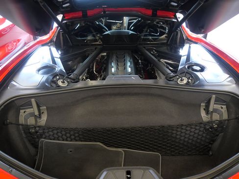 Used 2020 Chevrolet Corvette Stingray Preferred Cpe w/ 2LT Preferred Equipment Group RWD image 16