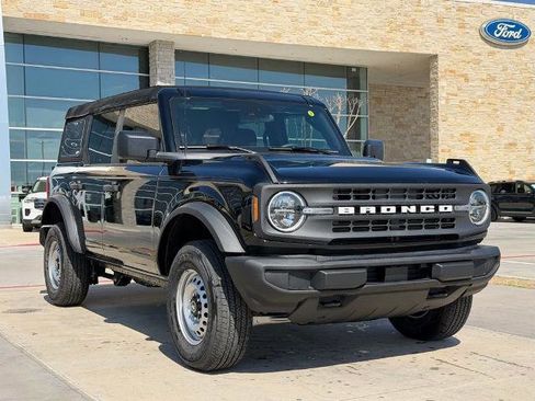 New 2026 Ford Bronco 4-Door AWD/4WD image 17