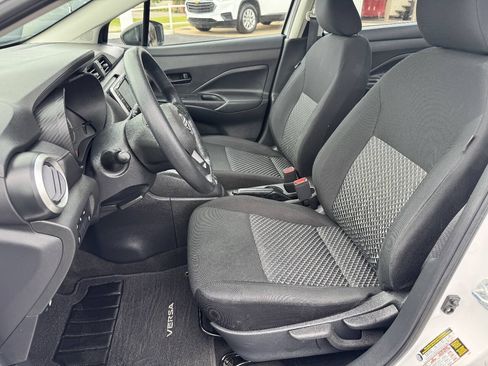 Used 2023 Nissan Versa S FWD image 16