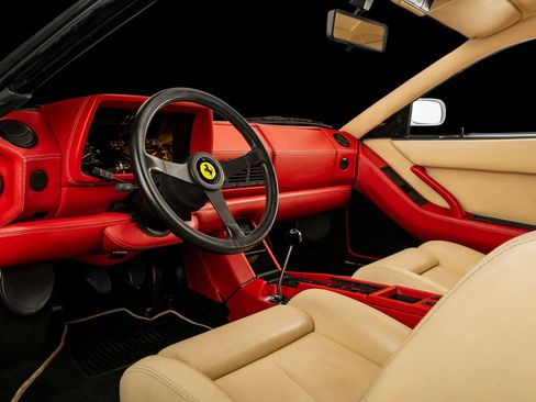 Used 1991 Ferrari Testarossa image 2