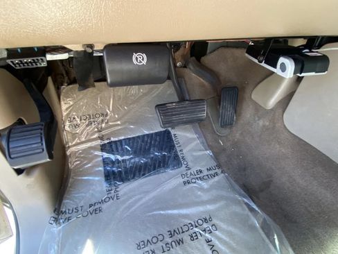 Used 2004 Chevrolet Silverado 2500 LT RWD image 33