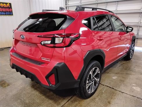 Used 2024 Subaru Crosstrek 2.0i Premium w/ Crosstrek Mirror Package AWD/4WD image 3