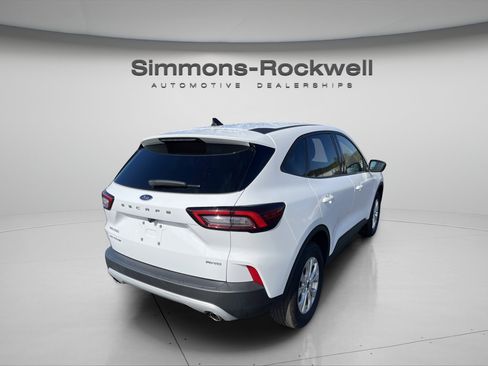 Used 2025 Ford Escape Active AWD/4WD image 5