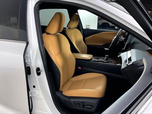 Used 2025 Lexus RX 350 Premium image 9