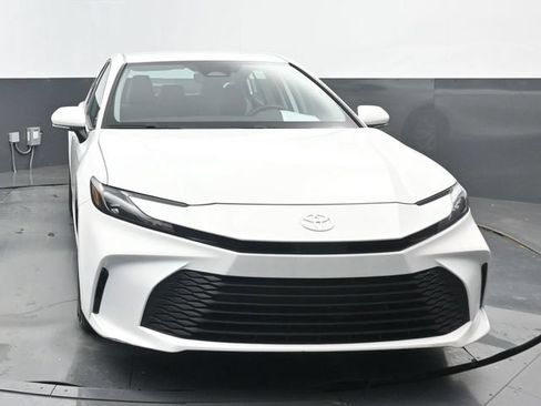 Used 2025 Toyota Camry LE w/ Convenience Package FWD image 21