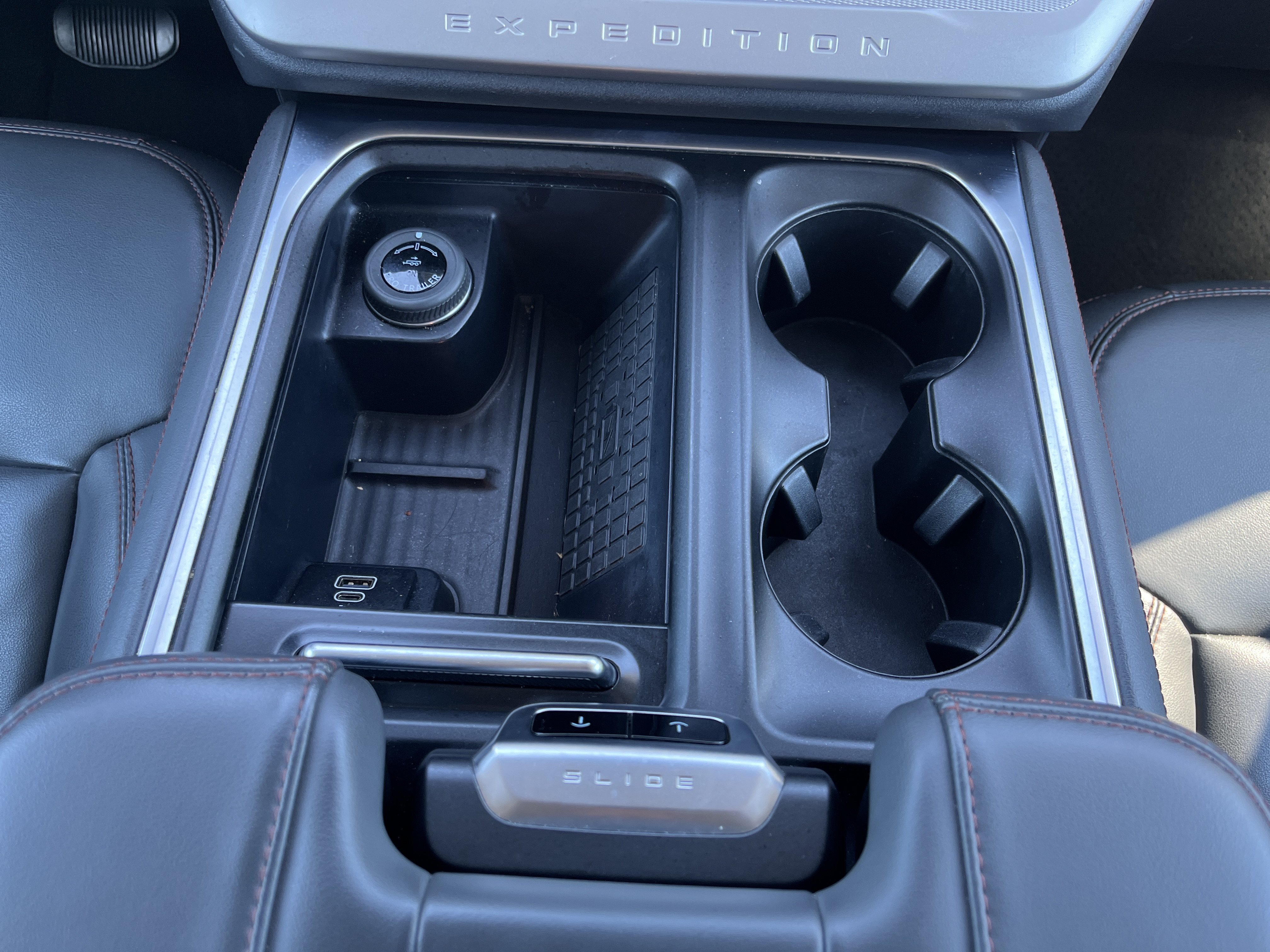 Used 2025 Ford Expedition Active AWD/4WD image 30
