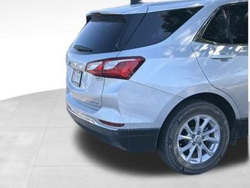 Used 2021 Chevrolet Equinox LT AWD/4WD image 22