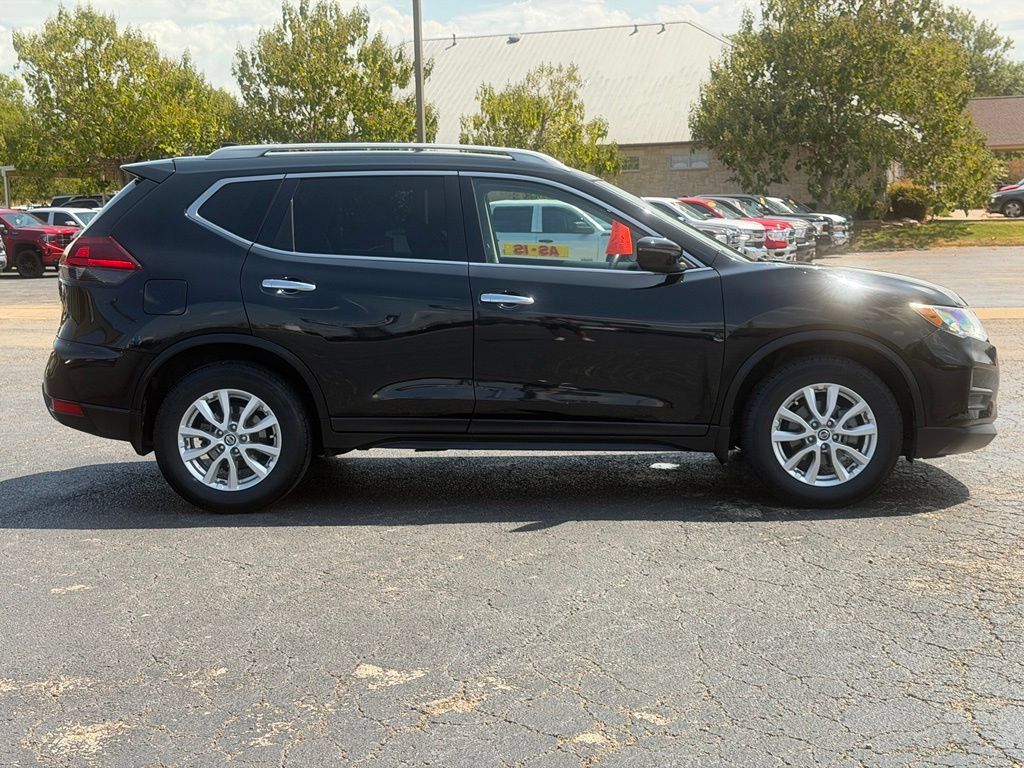 Used 2019 Nissan Rogue S w/ Special Edition Package FWD image 4