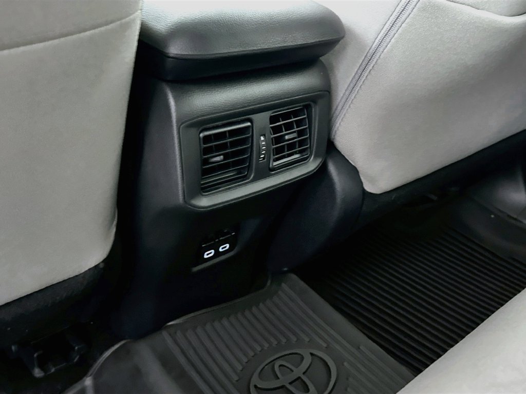 Used 2025 Toyota RAV4 XLE w/ Convenience Package AWD/4WD image 27