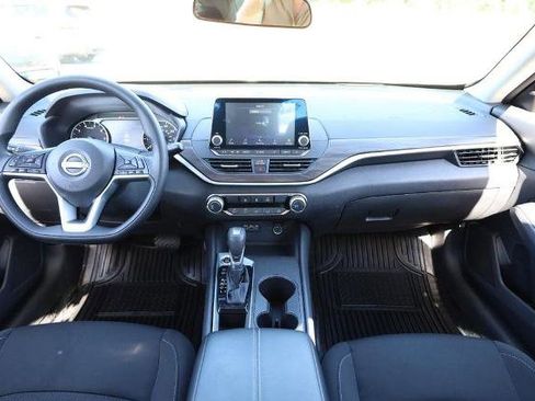 Certified 2025 Nissan Altima 2.5 SV image 21
