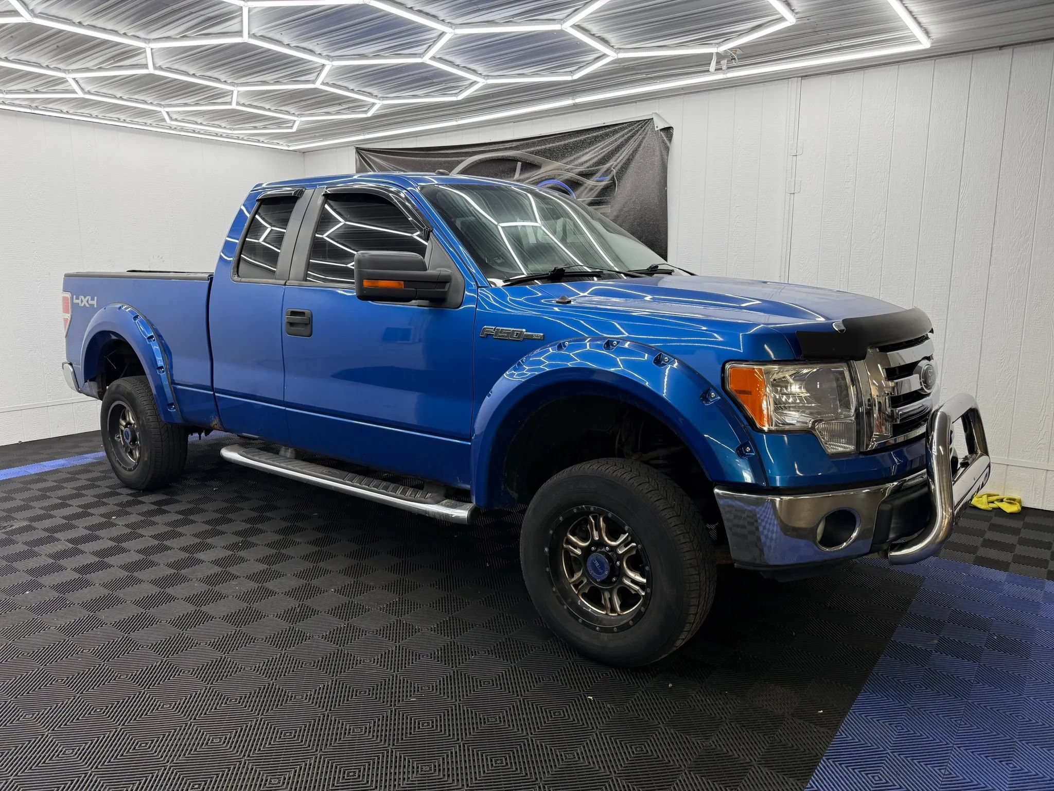Used 2012 Ford F150 XLT AWD/4WD image 2