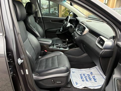 Used 2016 Kia Sorento EX w/ EX Touring Package image 27