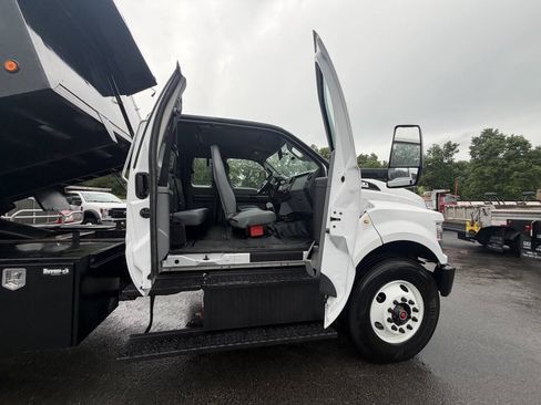 Used 2017 Ford F650 2WD SuperCab Super Duty image 33