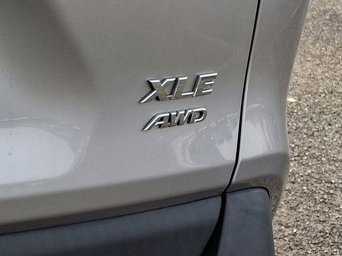 Used 2021 Toyota RAV4 XLE w/ Convenience Package image 32