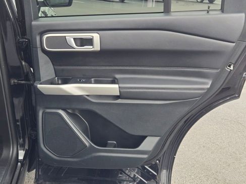 Certified 2023 Ford Explorer XLT w/ Equipment Group 202A image 9