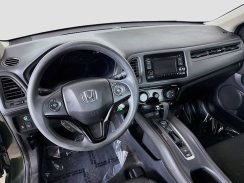 Used 2018 Honda HR-V LX image 14