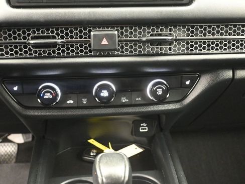Used 2023 Honda HR-V Sport image 16