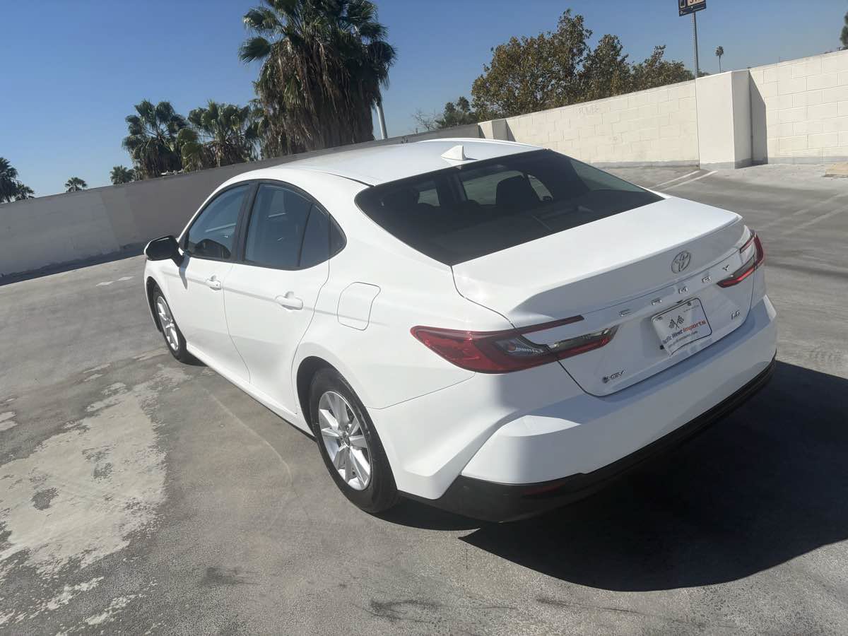 Used 2025 Toyota Camry LE FWD image 16