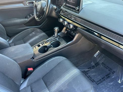 Used 2023 Honda Civic Sport image 32