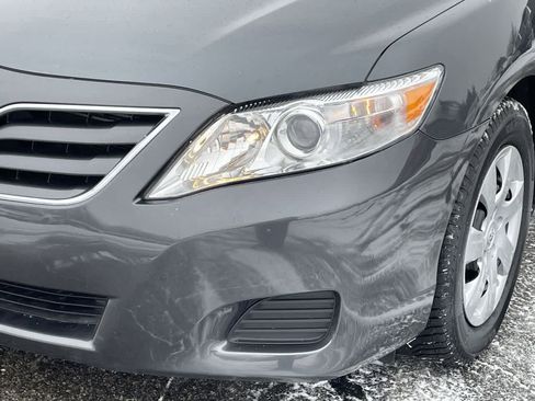 Used 2010 Toyota Camry LE image 31