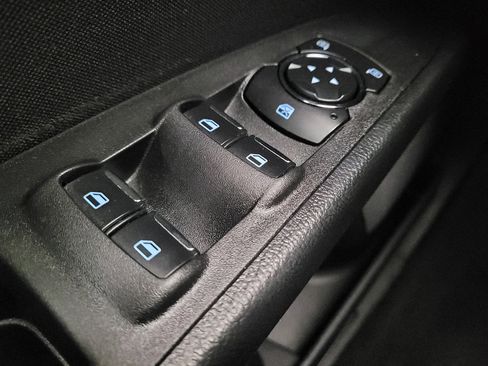 Used 2020 Ford Fusion SE image 27