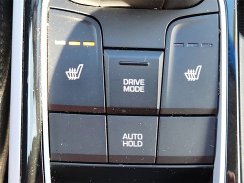 Used 2019 Hyundai Ioniq Electric image 19