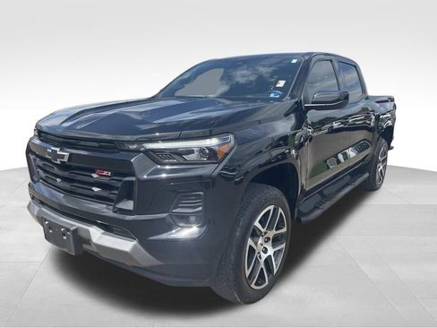 Used 2023 Chevrolet Colorado Z71 w/ Z71 Convenience Package 2 AWD/4WD image 16