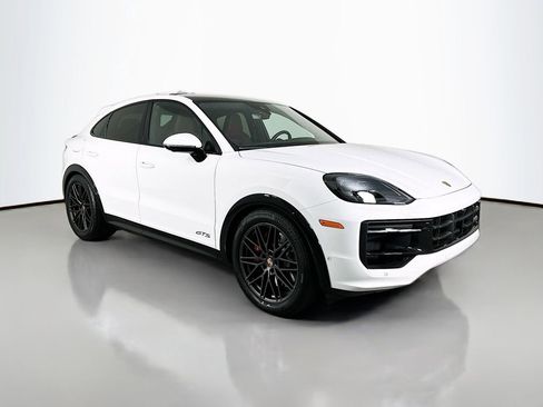 New 2026 Porsche Cayenne GTS image 7