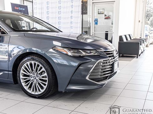 Used 2019 Toyota Avalon Limited w/ Advanced Safety Package FWD image 4