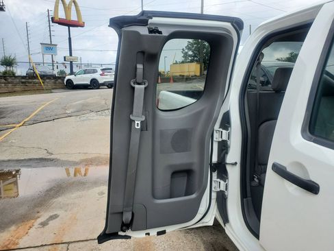 Used 2019 Nissan Frontier S RWD image 27