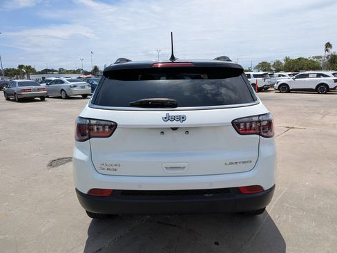 Used 2025 Jeep Compass Limited AWD/4WD image 7