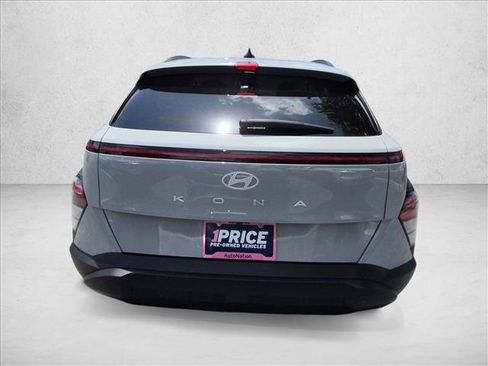 Used 2024 Hyundai Kona SEL FWD image 7